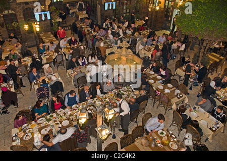 Beit Jabri café dans la jolie cour d'une splendide maison vieilles pub bar restaurant de la Syrie Banque D'Images