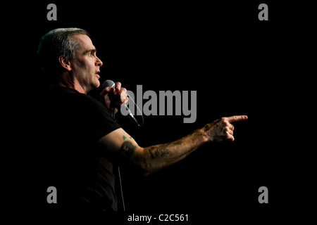 Henry Rollins sur scène lors de sa tournée de Spoken Word Banque D'Images