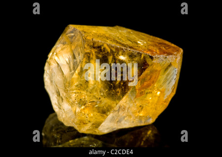 Citrine (jaune) quartz (SiO2 +Fe) crystal Banque D'Images