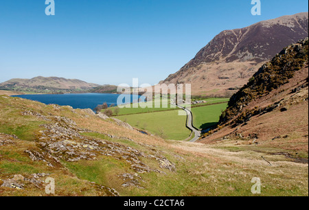 La vue nord de Rannerdale Knotts Crummock Water ci-dessus. Banque D'Images