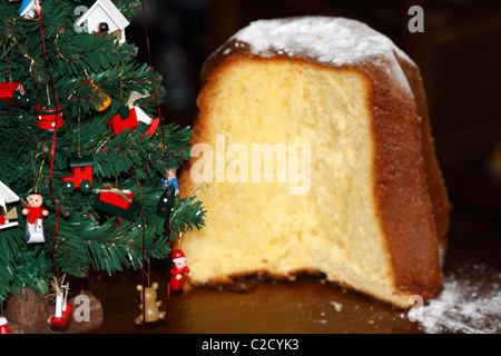 Pandoro, gâteau de Noël Italien Banque D'Images