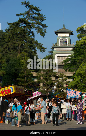 Oyama Shrine, Kanazawa au Japon pendant la tenue du Festival Hyakumangoku chaque mois de juin Banque D'Images