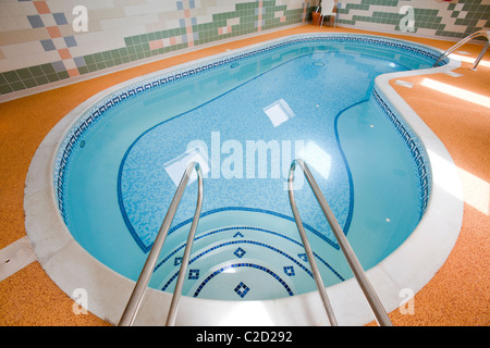 Une piscine intérieure à la direction de la protection de la propriété de Bell End Farm dans Rosedale, North York Moors. Banque D'Images