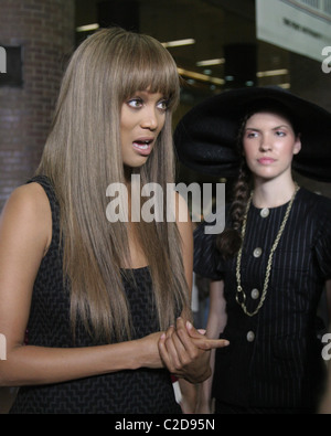 Tyra Banks Mercedes-Benz Fashion Week de New York Printemps 2008 à Port Authority - Tracy Reese New York City, USA - 10.09.07 Banque D'Images
