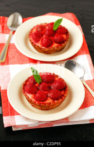 Tartelettes aux fraises. Recette disponible. Banque D'Images