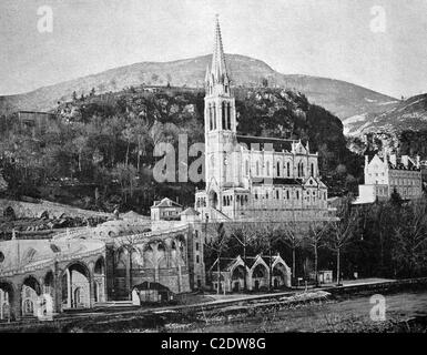 L'un des premiers tirages d'Autotype, paysage urbain de Lourdes, Lourde, photographie historique, 1884, France, Europe Banque D'Images