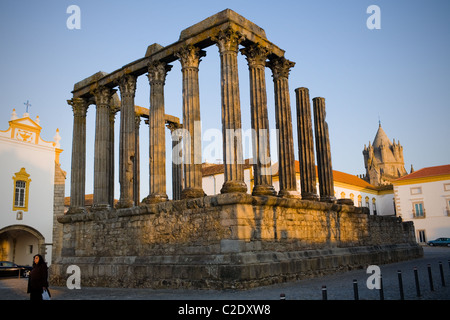 Temple romain de Diane, Evora, Portugal dans l'Alentejo, Site du patrimoine mondial de l'UNESCO Banque D'Images