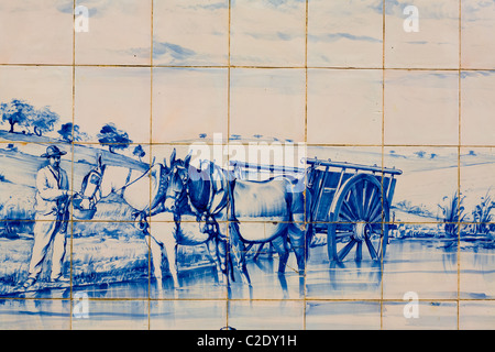 L'Alentejo scène représentée en 600x600 (azulejos) au musée de marbre, Vila Viçosa, Portugal Banque D'Images