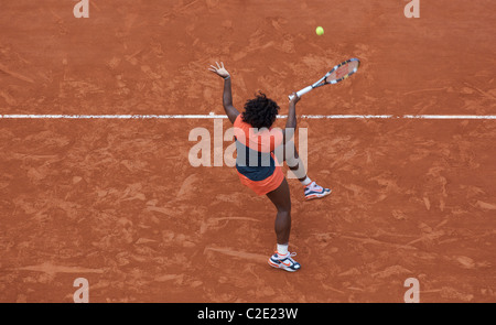 Serena Williams, USA, en action à l'Op en action à l'Open de France de Tennis à Roland Garros, Paris, France. Banque D'Images