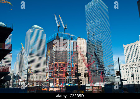 Ground Zero, nouveau site de construction de la tour de la liberté à la construction en cours et les grues. Financial District, Manhattan, New York C Banque D'Images