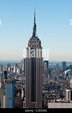 Empire State Building vu du pont d'observation du Rockefeller Center, Manhattan, New York City, USA Banque D'Images