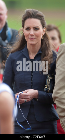 Catherine Middleton visites Blackburn dans le Lancashire quelques semaines avant son mariage avec le Prince William à Londres Banque D'Images