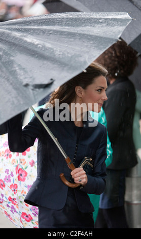 Catherine Middleton visites Blackburn dans le Lancashire quelques semaines avant son mariage avec le Prince William à Londres Banque D'Images