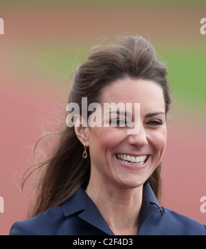 Catherine Middleton visites Blackburn dans le Lancashire quelques semaines avant son mariage avec le Prince William à Londres Banque D'Images