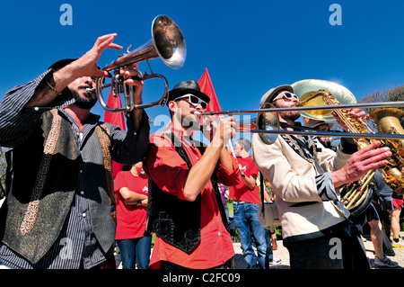 Portugal, Lisbonne : Brass Band "Kumpania Algazarra' Banque D'Images