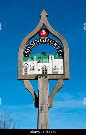 Panneau du Village de Sissinghurst Kent England uk Banque D'Images