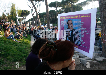 Rassemblement contre la précarité des conditions de travail dans les conditions des contrats d'emploi Rome Italie 2011 Banque D'Images