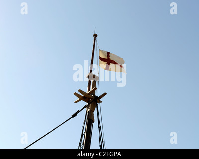 Les gréements à Mayflower II, réplique de l'original bateau qui amena les pèlerins à l'Amérique. Banque D'Images