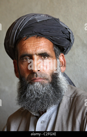 Portrait d'un vieil homme afghan, Kunduz, Afghanistan Banque D'Images