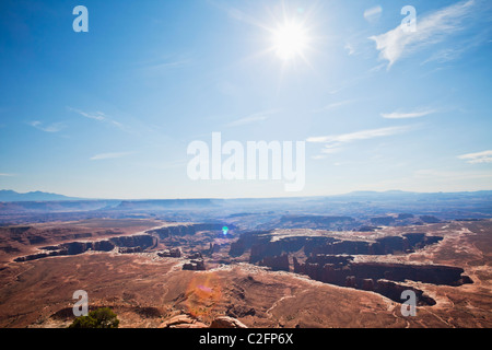 Sur le rebord blanc de Canyonlands National Park, Utah, USA. Banque D'Images