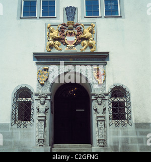 Wappenbild Eingangsportal mit suis Oesterreichischen Schloesschen à Radolfzell am Bodensee, Bade-Wurtemberg Banque D'Images