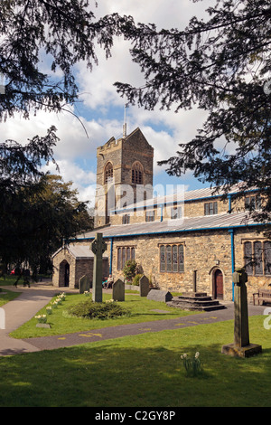 L'église de St Martin en Bowness on Windermere dans le lake district . Banque D'Images