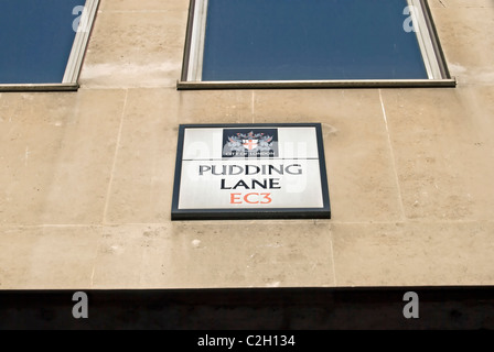 Nom de rue signe pour pudding lane, point de départ du 1666 grand incendie de Londres, Angleterre Banque D'Images