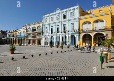 La Havane. Cuba. Plaza Vieja, Habana Vieja / La Vieille Havane. Banque D'Images