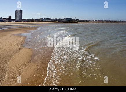 Marée montante sur la plage de Margate. Banque D'Images