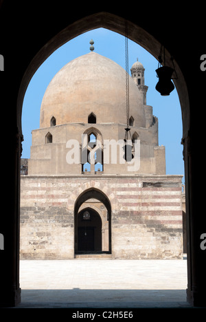 Cour de la mosquée Ibn Tulun - Cairo, Égypte inférieur Banque D'Images