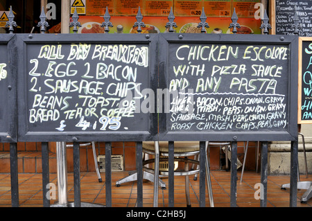 Cafe menu, Londres, Royaume-Uni. Banque D'Images