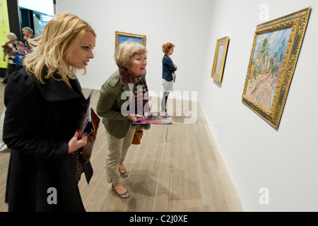 Le Joan Miro, échelle d'échapper à l'exposition à la Tate Modern. Elle est conjointement organisée par Matthew Gale et Marko Daniel Banque D'Images