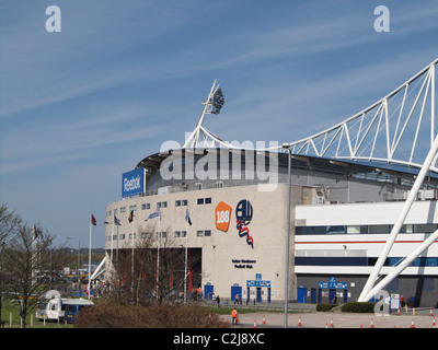 L'extrémité ouest et façade du stade Reebok (renommé le Macron Stadium en 2014), le terrain du Bolton Wanderers. Banque D'Images