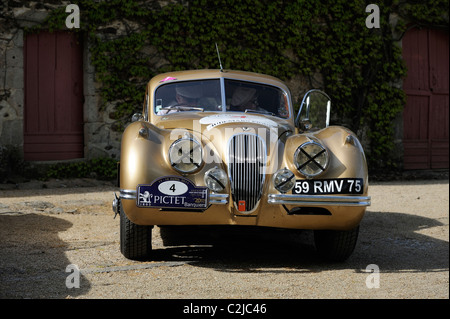 Stock photo d'un 1951 Jaguar XK 120 dans le tour auto optic 2000 en 2011. Banque D'Images