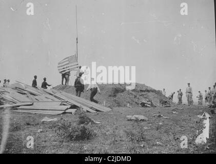 Hissant le drapeau à Guantanamo, 12 juin 1898 Banque D'Images