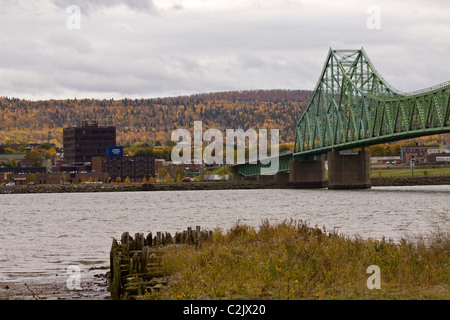 Rejoindre pont Nouveau-brunswick au Québec à Campbelton, Nouveau-Brunswick, Canada Banque D'Images