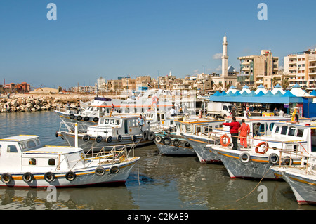 Tartous Tartous port mer Syrie ville était connue comme Antartus Antaradus Tortosa par les croisés Banque D'Images