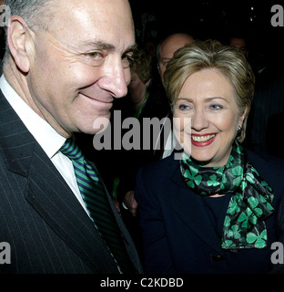 Chuck Schumer, Hillary Clinton Le lieutenant-gouverneur. David A. Paterson est assermenté à titre de gouverneur de New York à Albany, la capitale de l'Etat Nouveau Banque D'Images