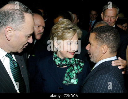 Chuck Schumer, Hillary Clinton, David A. Paterson Le lieutenant-gouverneur. David A. Paterson est assermenté à titre de gouverneur de New York à l'État Banque D'Images