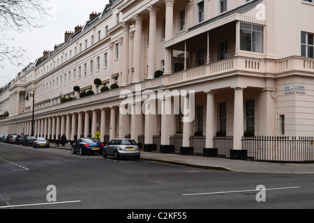 Logements de Luxe dans la région de Eaton Square, Belgravia, London, UK et euro TYRES LUCIS Banque D'Images