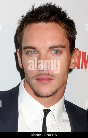 **Photos** Fichier * RHYS MEYERS ARRÊTÉ POUR TEMPÊTER AÉROPORT acteur irlandais Jonathan Rhys Meyers a été arrêté par la police après un Banque D'Images