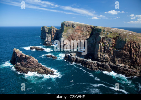 Les falaises de Balair Dun, à l'extrémité nord-est de l'île de Tory, comté de Donegal, Irlande. Banque D'Images