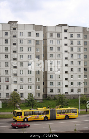 Bloc d'appartements dans un quartier résidentiel, Minsk, Bélarus Banque D'Images