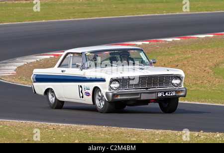 1964 Ford Falcon Sprint au cours de la SCLC Swinging Sixties Series de Snetterton, Norfolk, Royaume-Uni. Banque D'Images