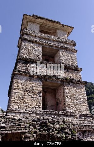 Palais de la tour d'observation à Palenque, Chiapas, Mexique Banque D'Images