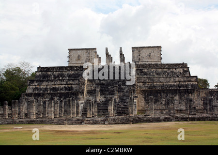 TEMPLO DE LOS GUERREROS Chichen Itza au Mexique 28 février 2011 Banque D'Images