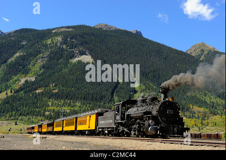 Un moteur à vapeur, la locomotive sur la voie ferrée entre Durango et Silverton, Colorado, USA. Banque D'Images