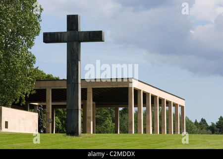 Chapelle de la Sainte Croix, le crématorium, le cimetière Woodland (Skogskyrkogarden), Stockholm. Banque D'Images