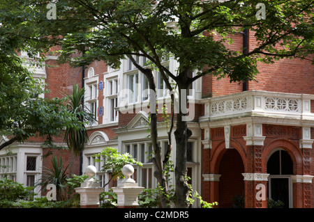 Maisons victoriennes dans Holland Park Banque D'Images