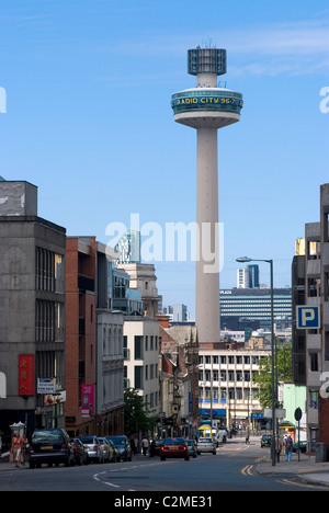 Vue de la ville vers la zone commercial Liverpool One, Liverpool, Merseyside, Angleterre Banque D'Images